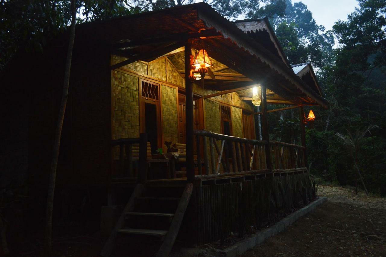 Landak River Guest House Only Trekking With Us Bukit Lawang Zewnętrze zdjęcie