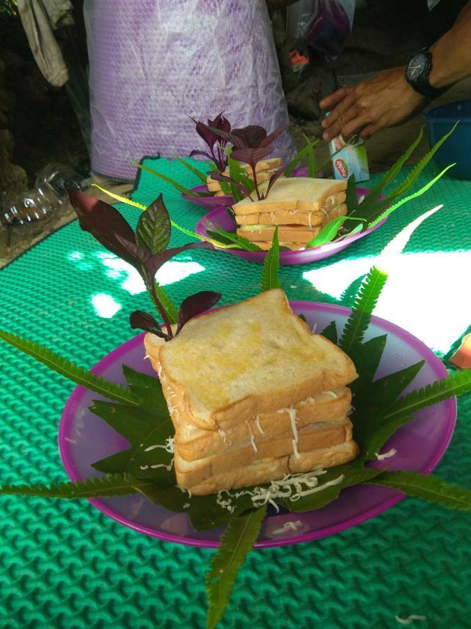 Landak River Guest House Only Trekking With Us Bukit Lawang Zewnętrze zdjęcie