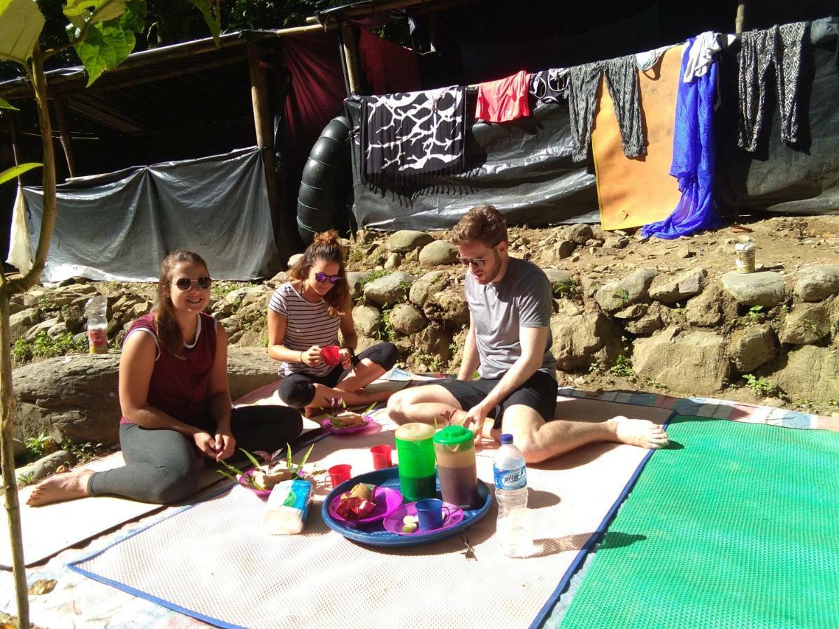 Landak River Guest House Only Trekking With Us Bukit Lawang Zewnętrze zdjęcie